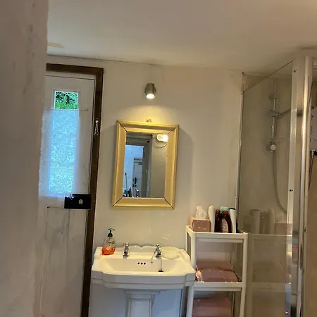 فندق مبيت وإفطار The Door